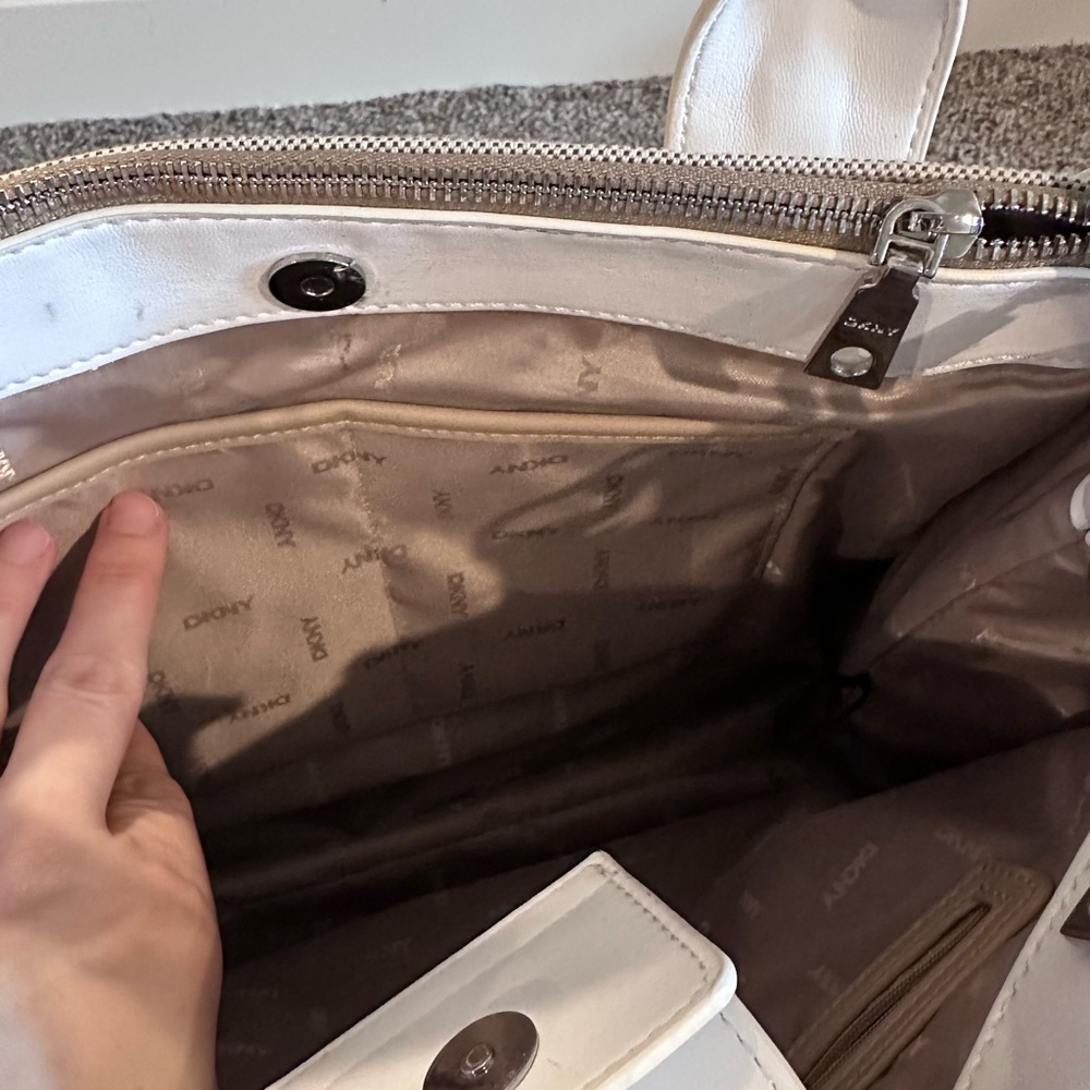 DKNY Tan and White Tote Bag - Picture 14 of 17